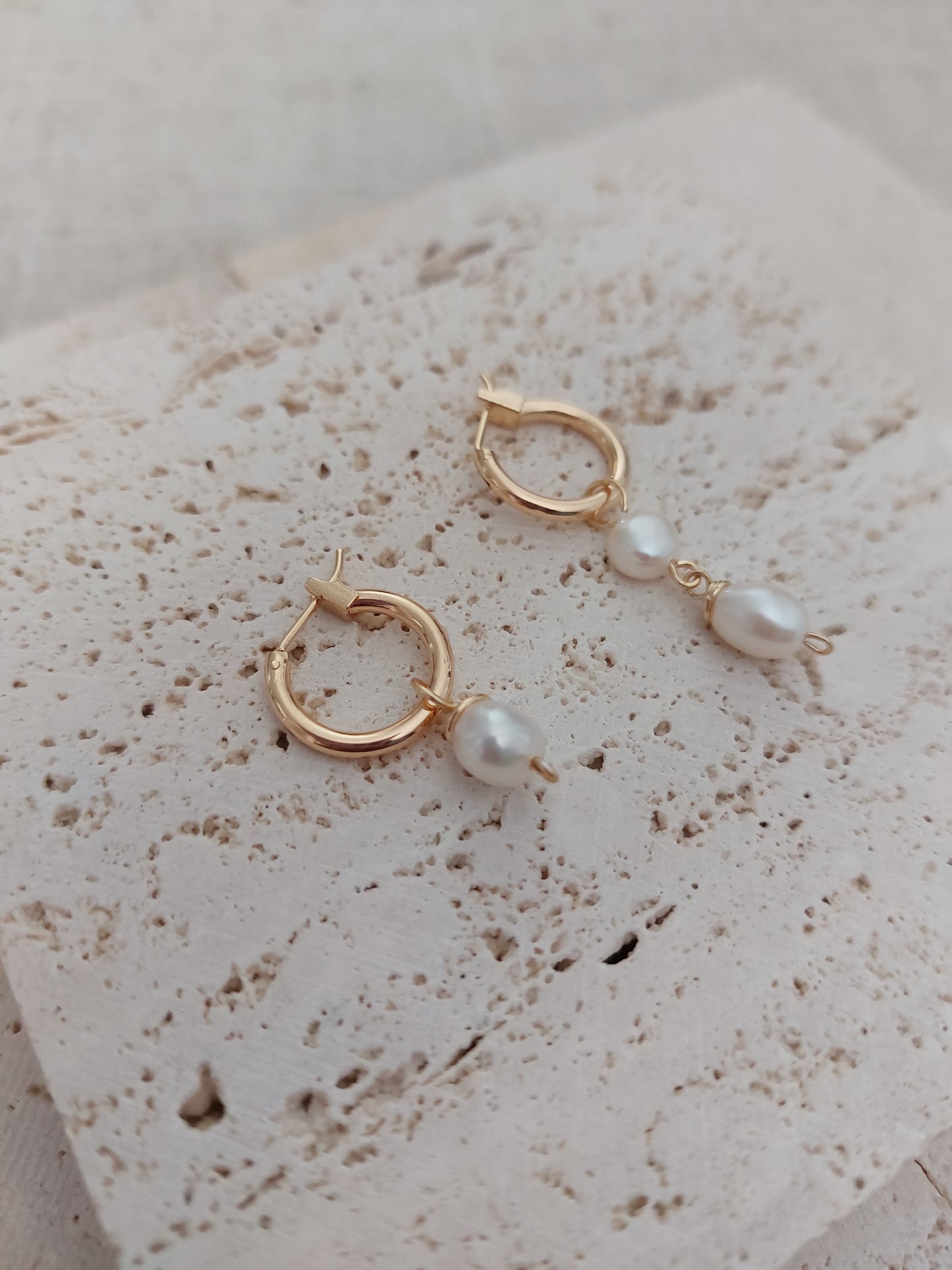 Cora Mini Hoop Earrings