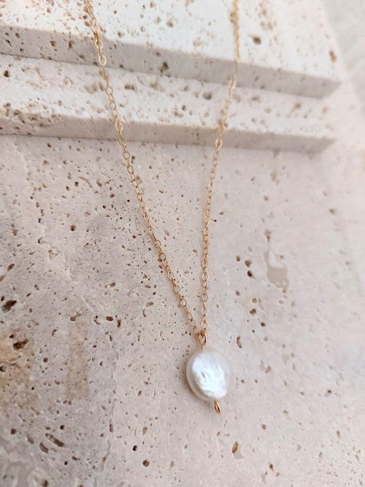 Luna Mini Pearl Necklace